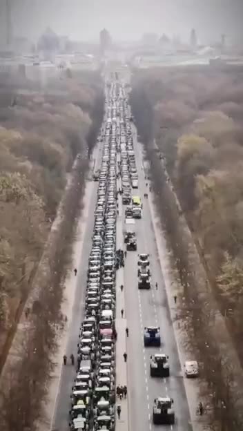 German Farmers: What the FAKE NEWS MEDIA will NOT show you