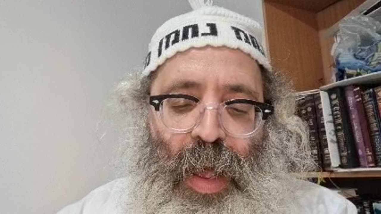 מ"ט דר' אליעזר דכתיב ויטבול אותה ביערת הדבש מה יער התולש ממנו בשבת - שיר נ נח מסכת בבא בתרא דף סו