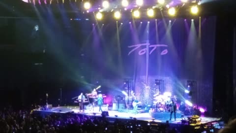 Toto plays Buffalo
