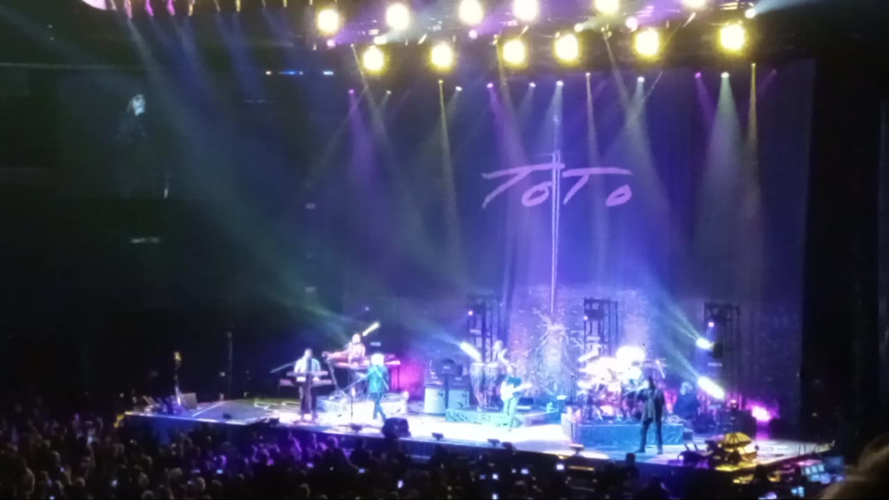Toto plays Buffalo