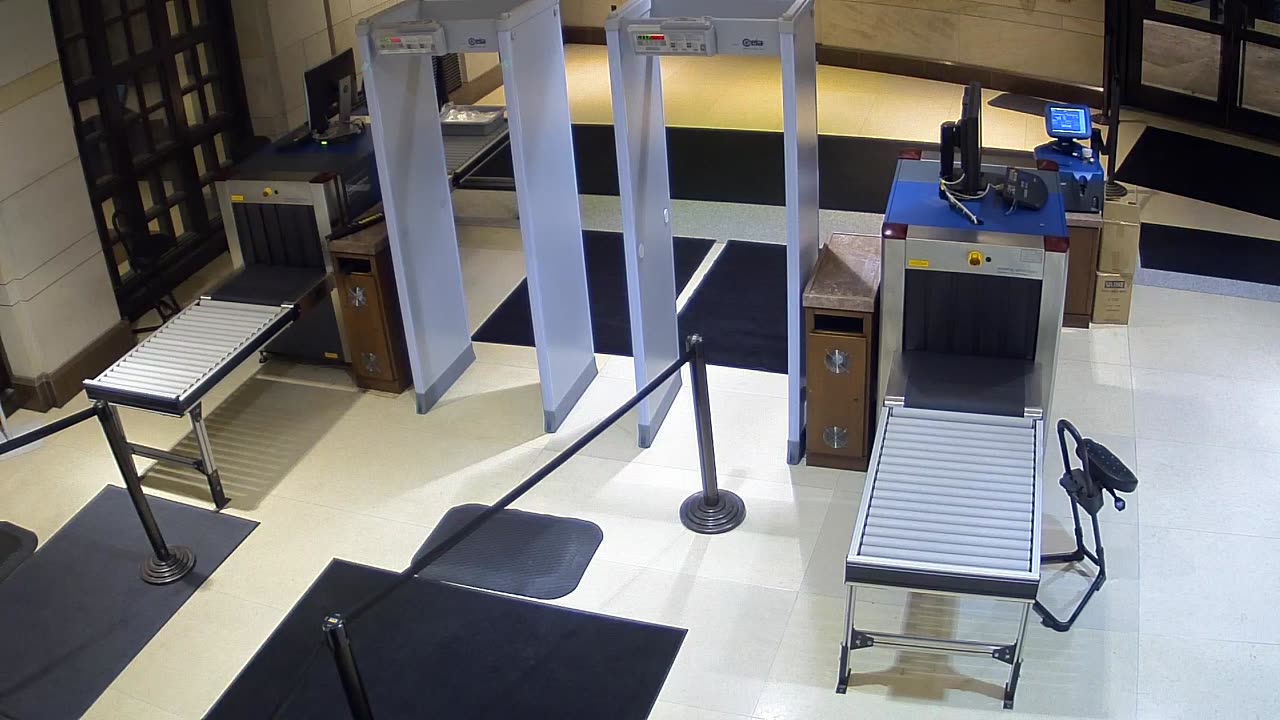 7151CVCULSScreeningMetalDet3_2021-01-05_02h20min01s697ms.mp4