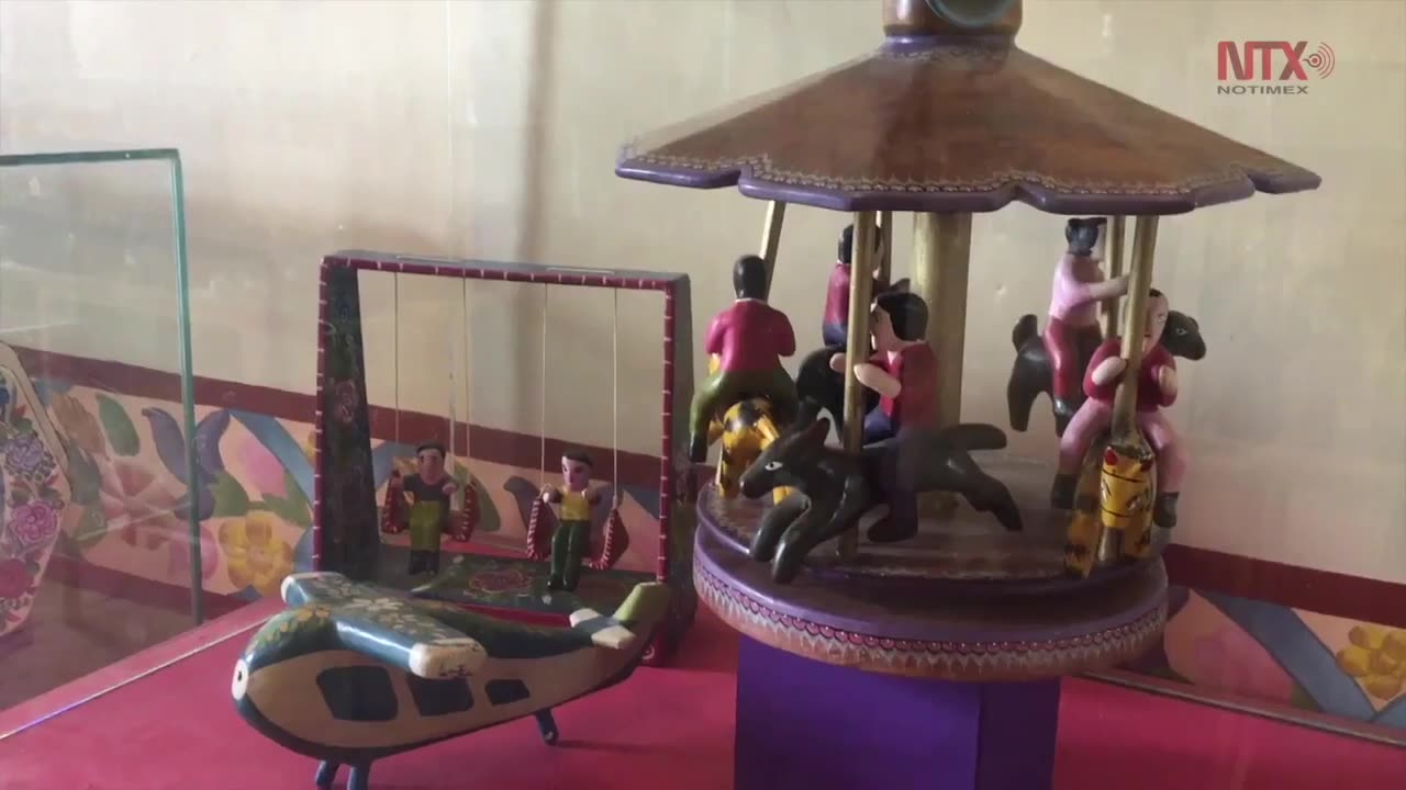 exhibition of traditional Mexican toys