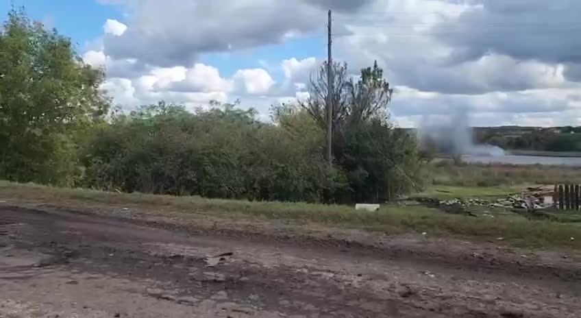 Ooohh .. Sxit !! Russian AF actually BOMBs NATO forces at Liman...!!!