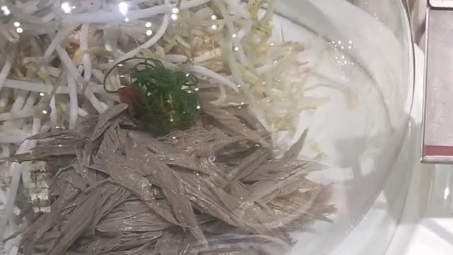 delicious bean sprouts