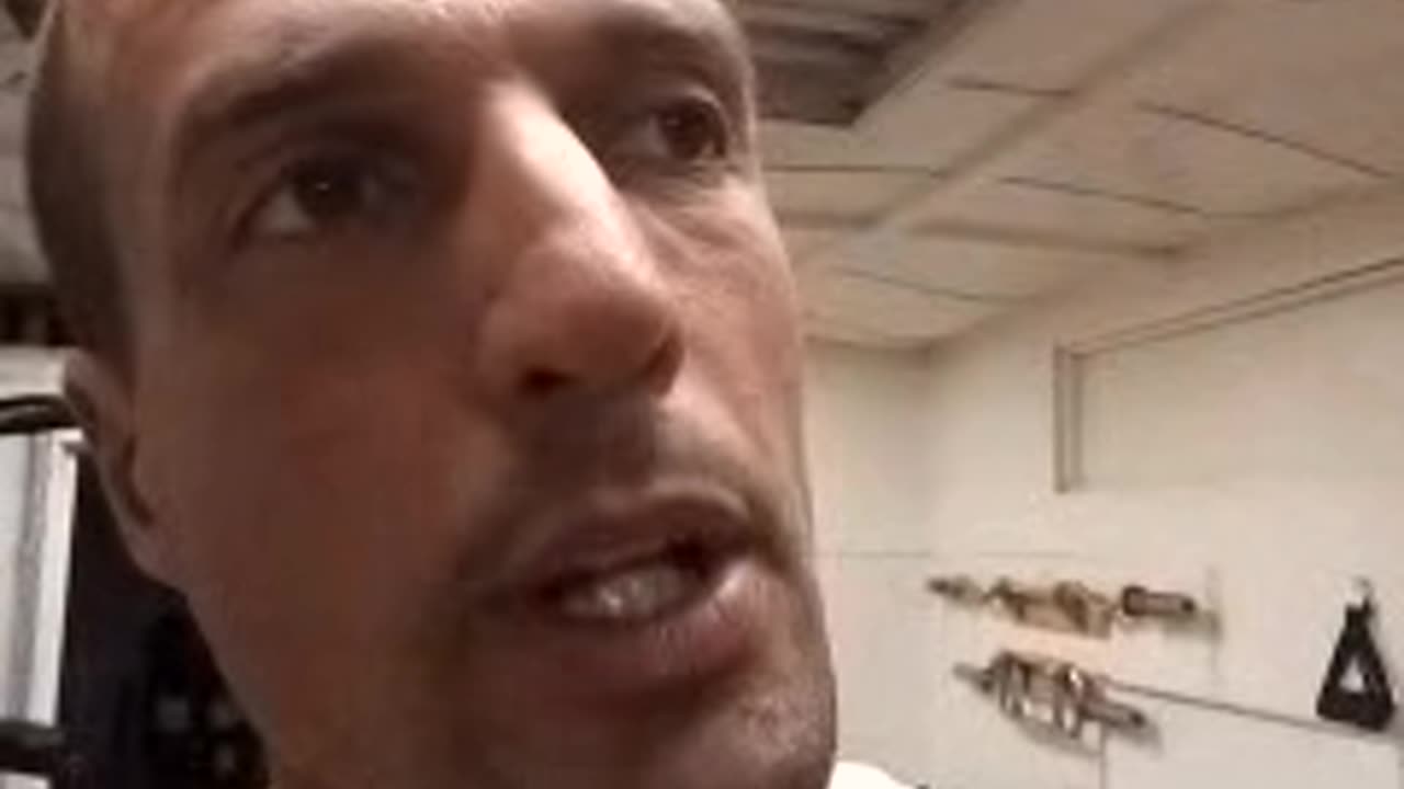 "NICE VEINS." = JOY JOY!