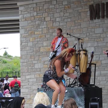 Boogie and the Yo-yoz sing Bostons Peace of Mind at Jones Park in Appleton WIsconsin