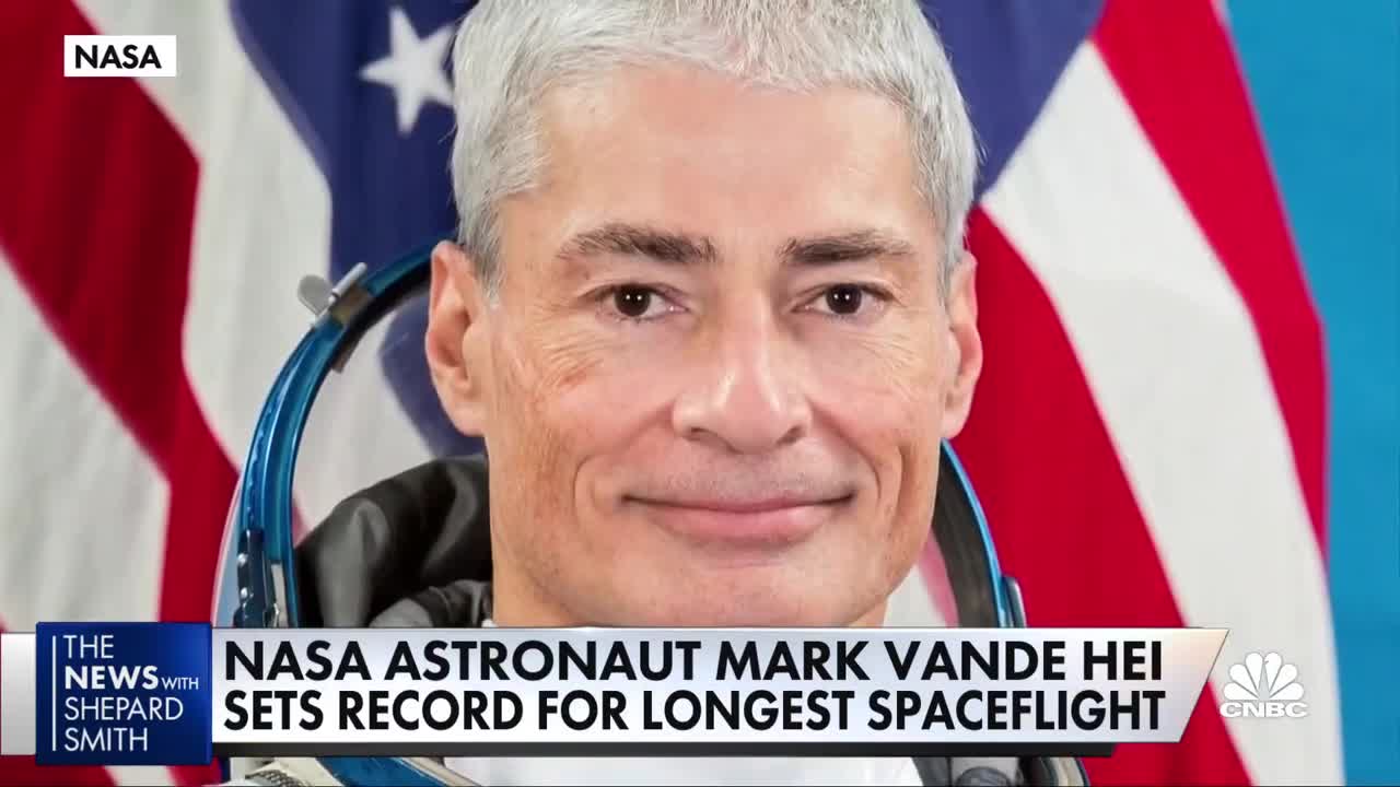 U.S. astronaut returns to earth on Russian spacecraft