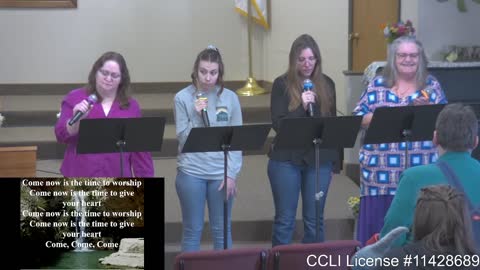 Moose Creek Baptist Church sings “Now is the Time to Worship“ During Service 3-13-2022