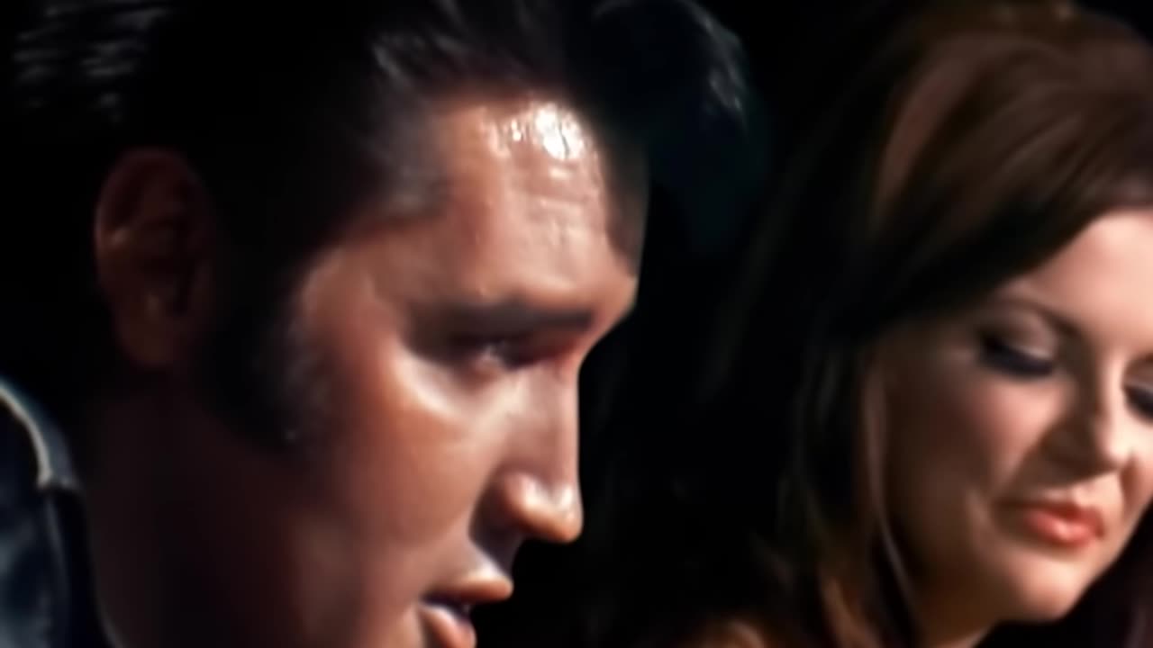 Elvis Presley, Martina McBride - Blue Christmas (Official HD Video)