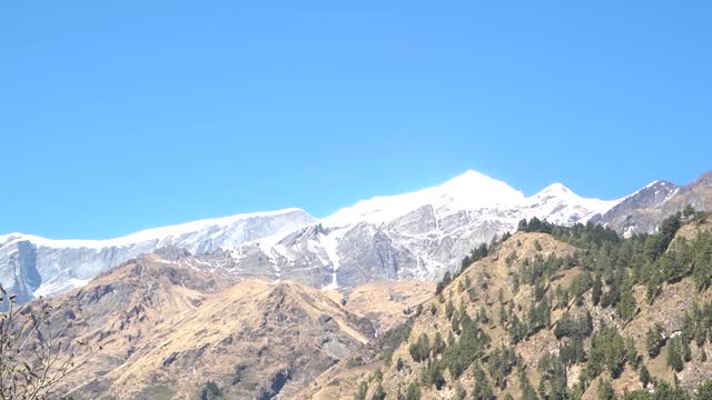 Massive Avalanche Plummets Toward Kobang and Naurikot