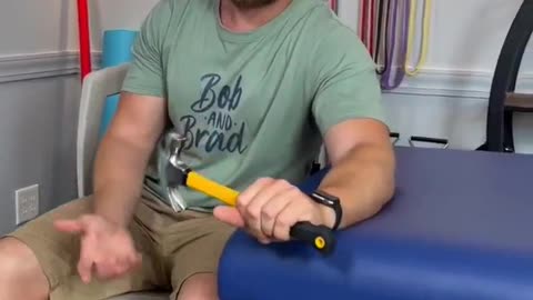 Here’s an easy fix for elbow tendinitis #shorts