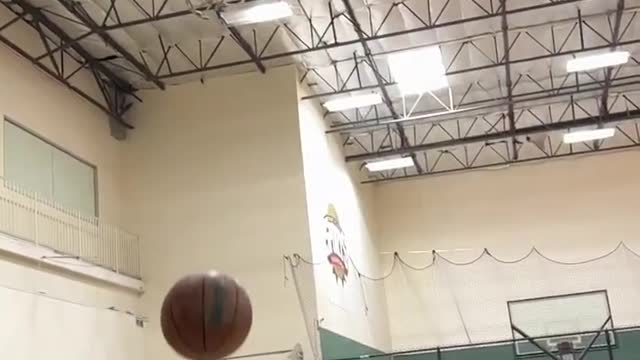 Jordan Clarkson 360 JAM