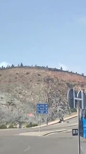 Islamic crowds from Morocco storm border with Spain in Ceuta. They must be