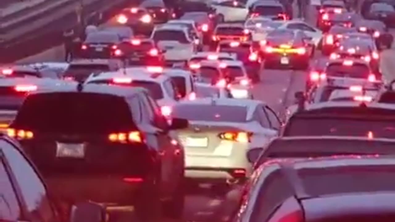 Anti-Zionist Protesters Block Highway to O'Hare Airport