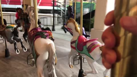 California’s Great America WinterFest Another Carousel Columbia Ride 12月9日2022年