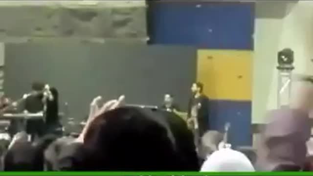 Iran hardliners close concerts in challenge to president