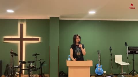 Si të jemi enë të shenjta për një Perëndi të shenjtë - Alma Doçi