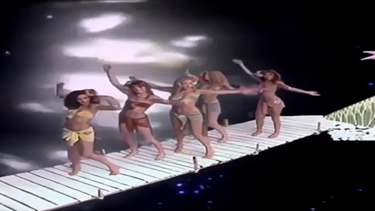 THE MOODY BLUES - VISIONS OF PARADISE - LEGS & Co Version 2 Dancers