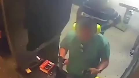 Gun fail. Dudes trying to catch a case.