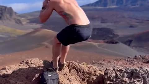 Workout in mars 👽 Do you know where I’m at Take a guess in the comments