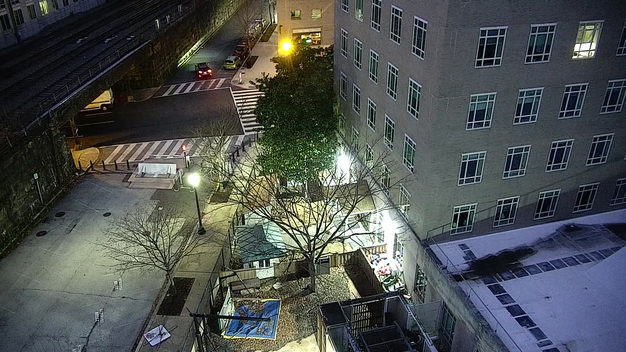 3823FHOBRFSouthRoof_2021-01-05_06h55min00s620ms.mp4