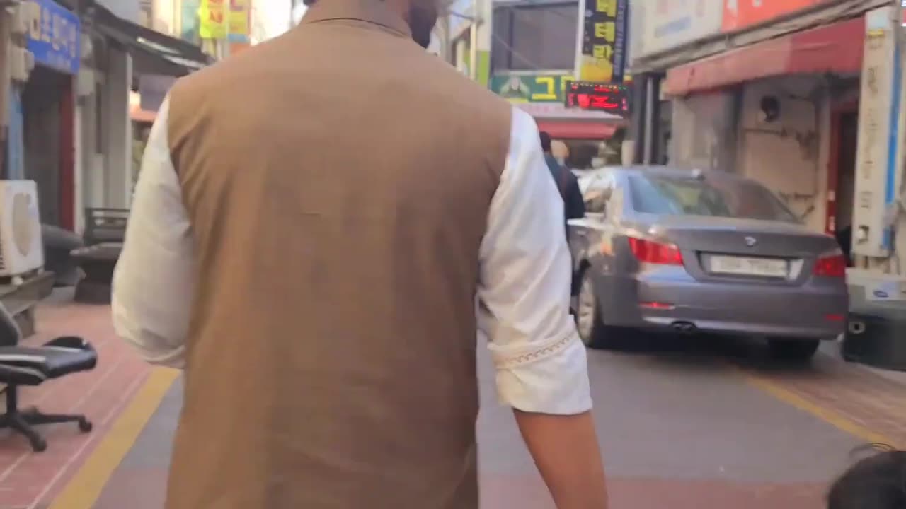 Eid namaz parnay gy ! video late ho gai