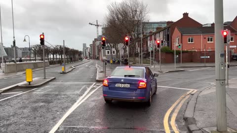 Driving Downtown - Misty Morning - South Dublin 4K(00h20m12s-00h22m44s)