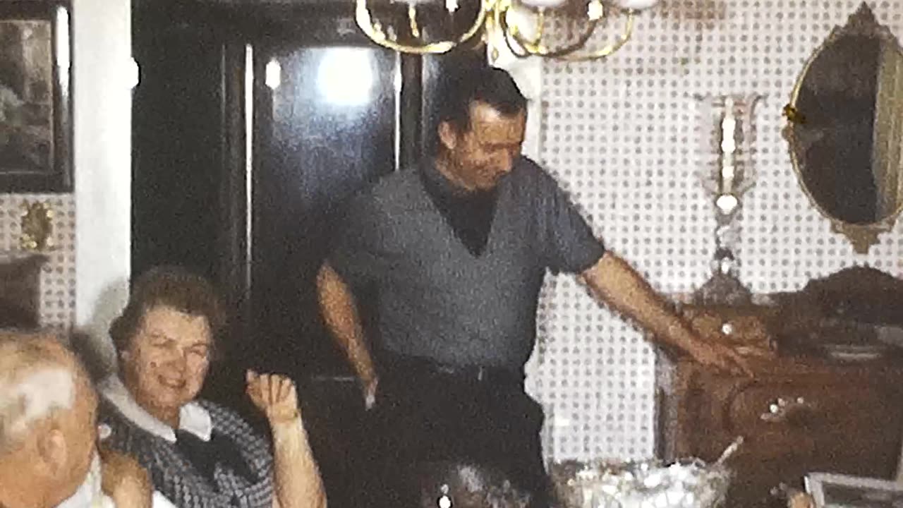 1970 Thanksgiving & Jonathan Eating