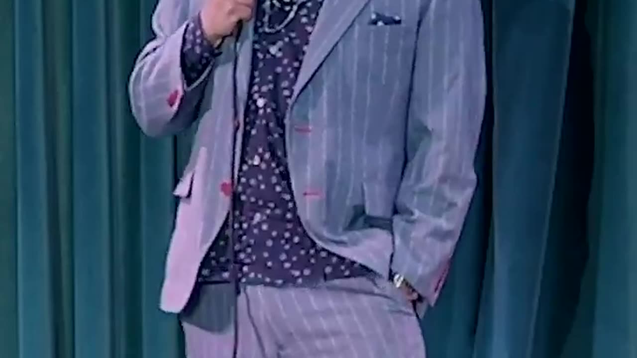 Comedian Rob Schneider gives a Heckler a lesson in Freedom of Speech