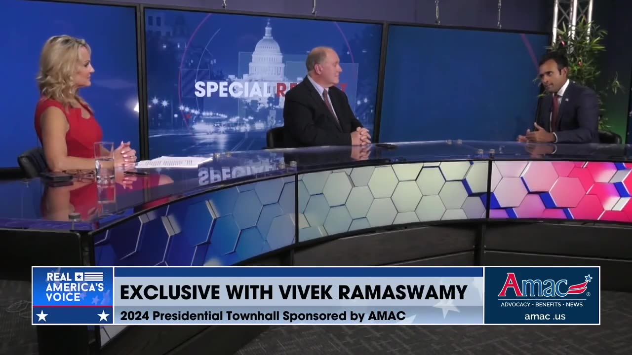 Vivek Ramaswamy Addresses His Call to Universally Deport Illegal Immigrants