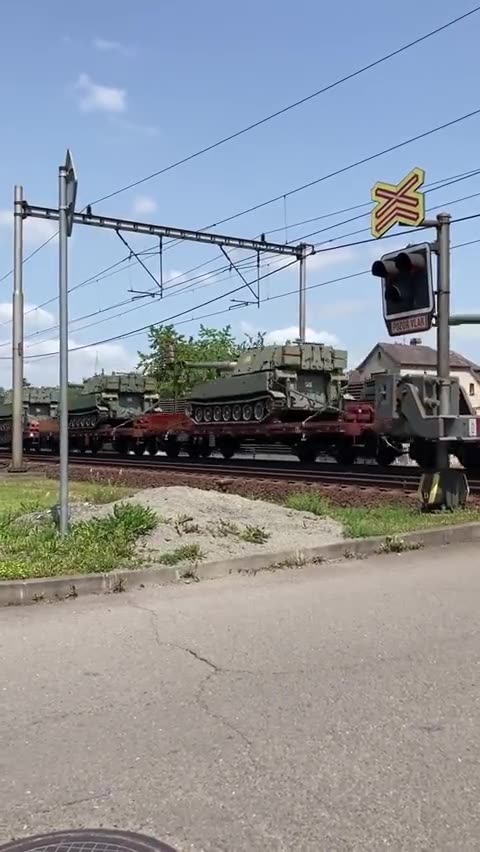 Dozens of Massive M109 Guns Moving Through my Home City