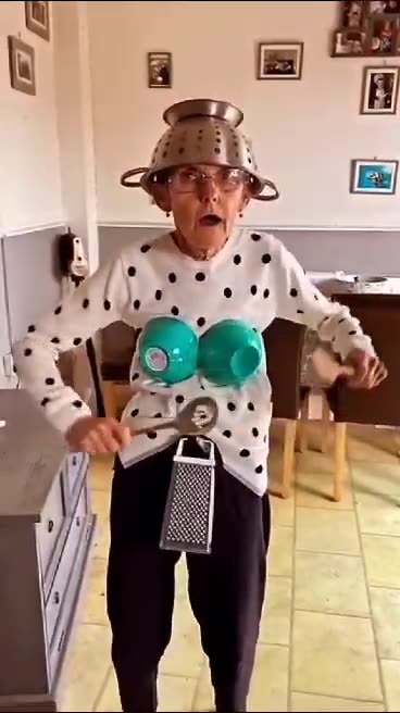 Happy Old Woman 😆😆😆