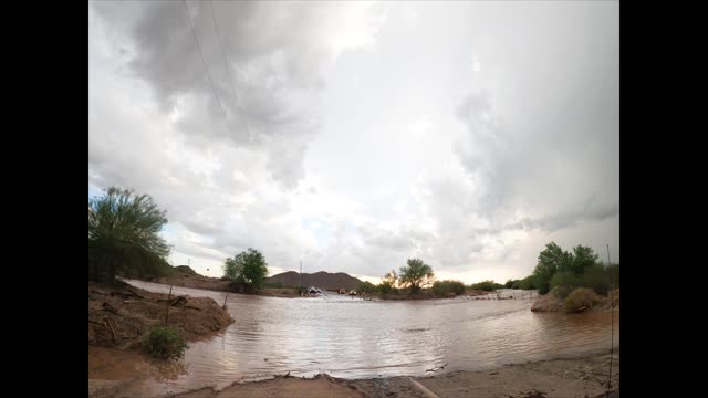 Arizona Driving through Flash floods on Hwy 84 towards Gila Bend pt 2