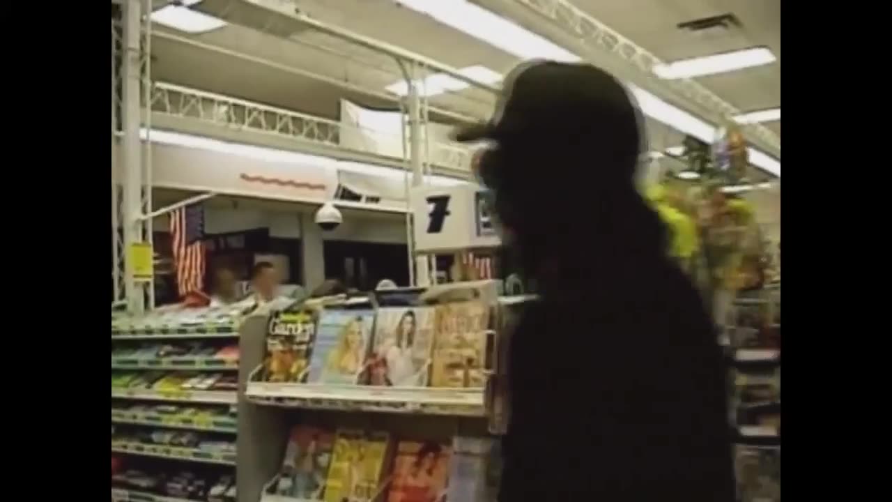 In 2003 A Florida Supermarket Closed So That Michael Jackson Could Fulfill His Dream To Shop Like Everyone Else