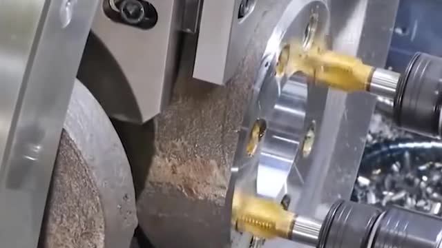 This is the real precision machining machine
