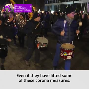📣‘Say yes to Russian Gas’, ‘No to sanctions, and ‘No weapons to Ukraine.’