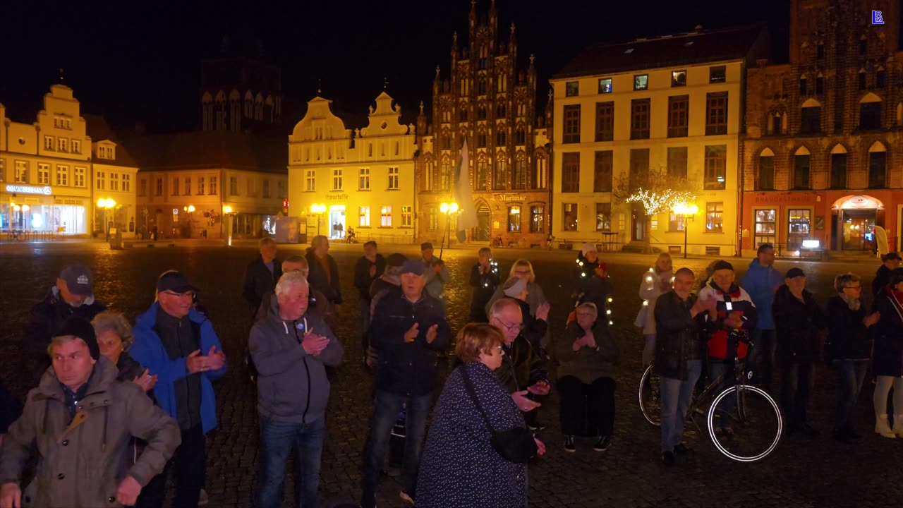 Greifswald - Jens - Abschließende Worte - friedens- und Menschenkette 04-11-2024