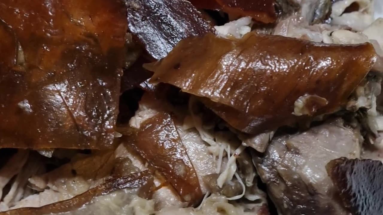 Lechon Baboy a Filipino Food Favorite—it’s like a hug in every bite.