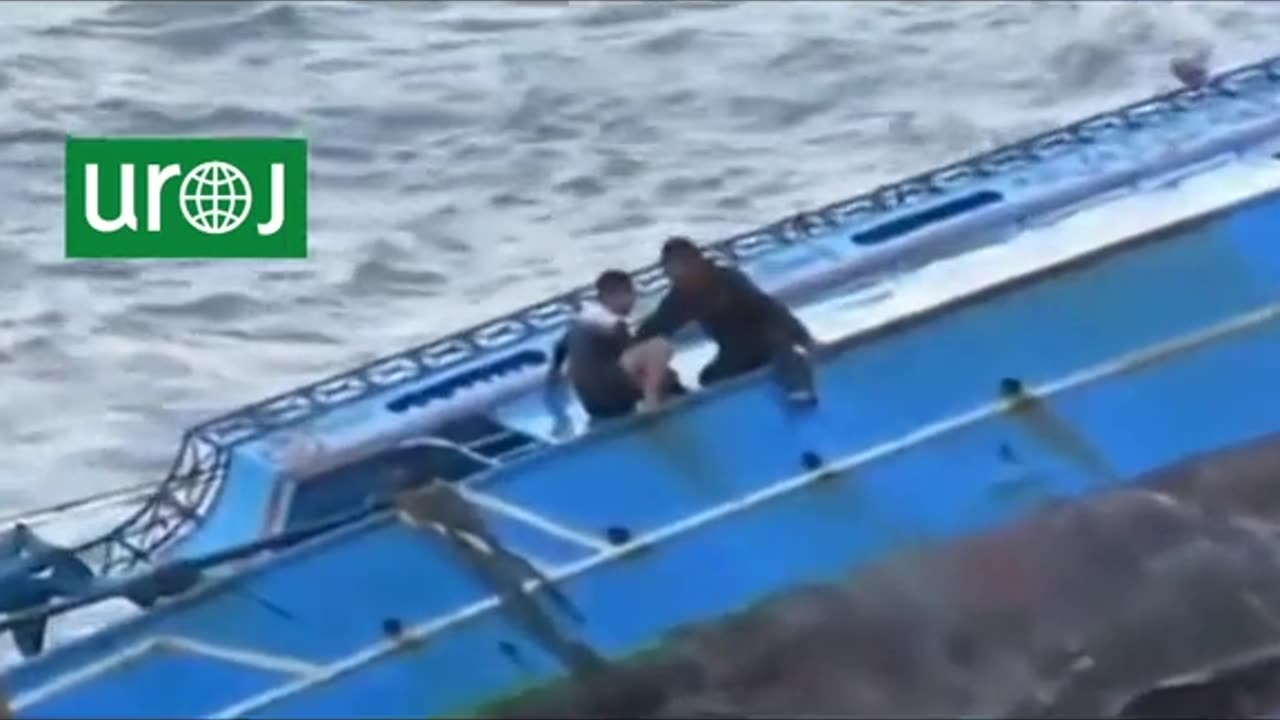 Italy ship 🚢 crash