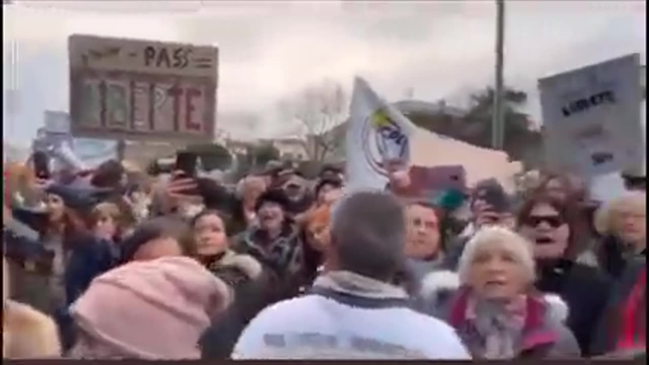 フランスは目覚めた!