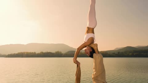 5 Effective Acro Yoga Poses For A Healthy Body