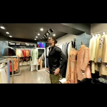 Model attitude walke