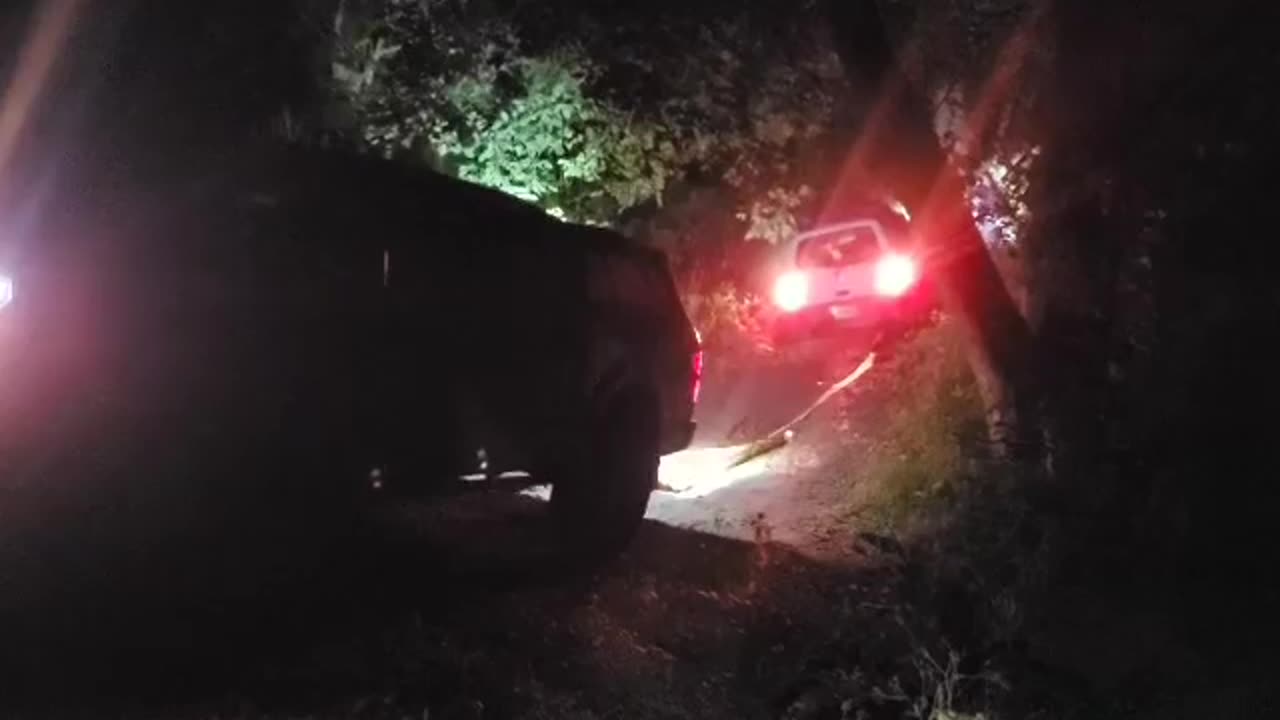 F150 rescuing a pathfinder #4x4 #offroad