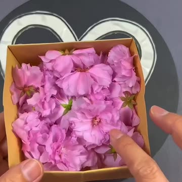 Make fresh flowers decoration 😍