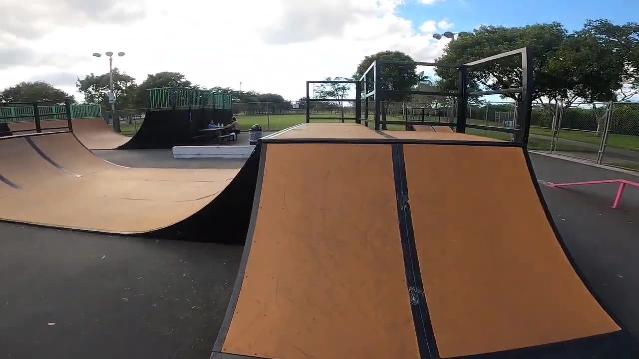 Skatepark Review Betti Stradling Florida #skate #vlog