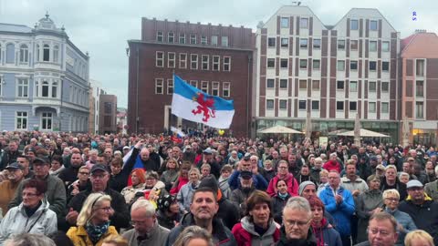 Stralsund - Eröffnung der Kundgebung 05-10-2022