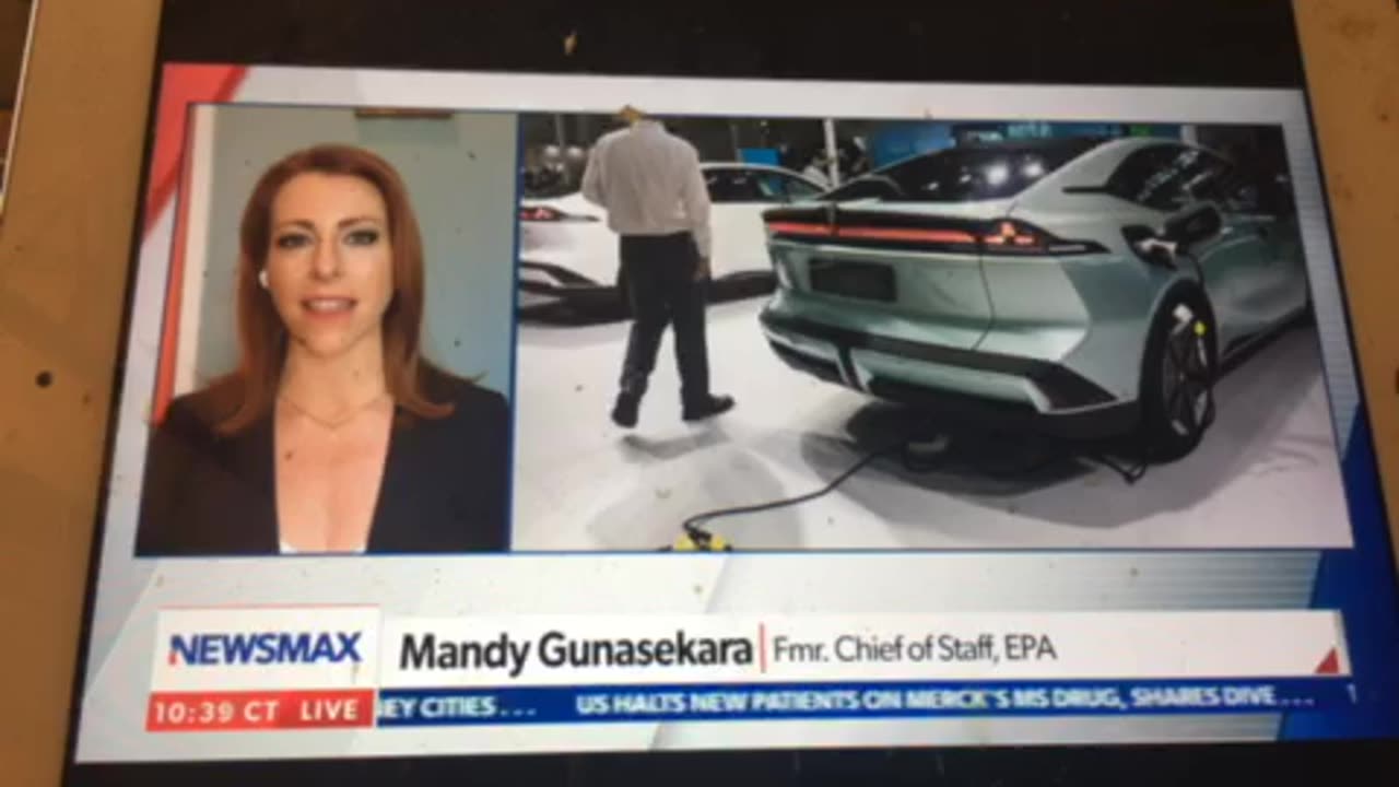 Derek Hunter Show bio prof medical school punk?