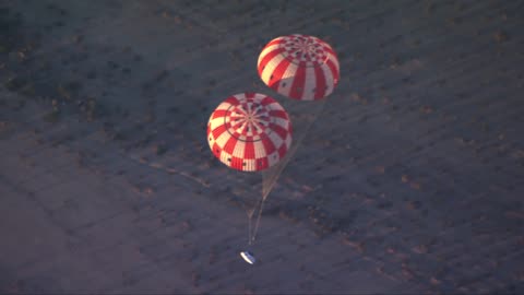 NASA-Successfully-Tests-Orion-Spac ecraft-Parachutes-in-Arizona-Skies_D ec-2017.mov