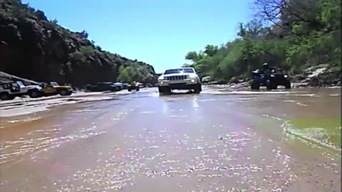 Ducking JJeeps in the Canyon