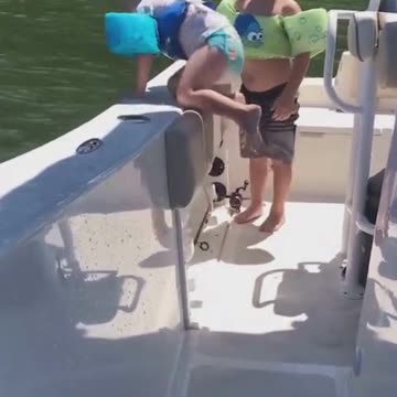 savage big bro🤣 tag your sibling